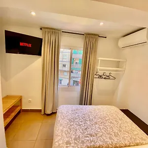 https://suites-con-bano-privado-frente-a-la-estacion-de-metro-l5.top-hotels-tarragona.com